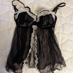 Victoria's Secret 36D Black White Lace Lingerie